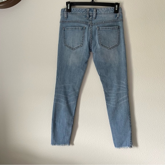 Free People Size 24 Jeans Low Waist Light Wash Frayed Hem - Picture 11 of 11
